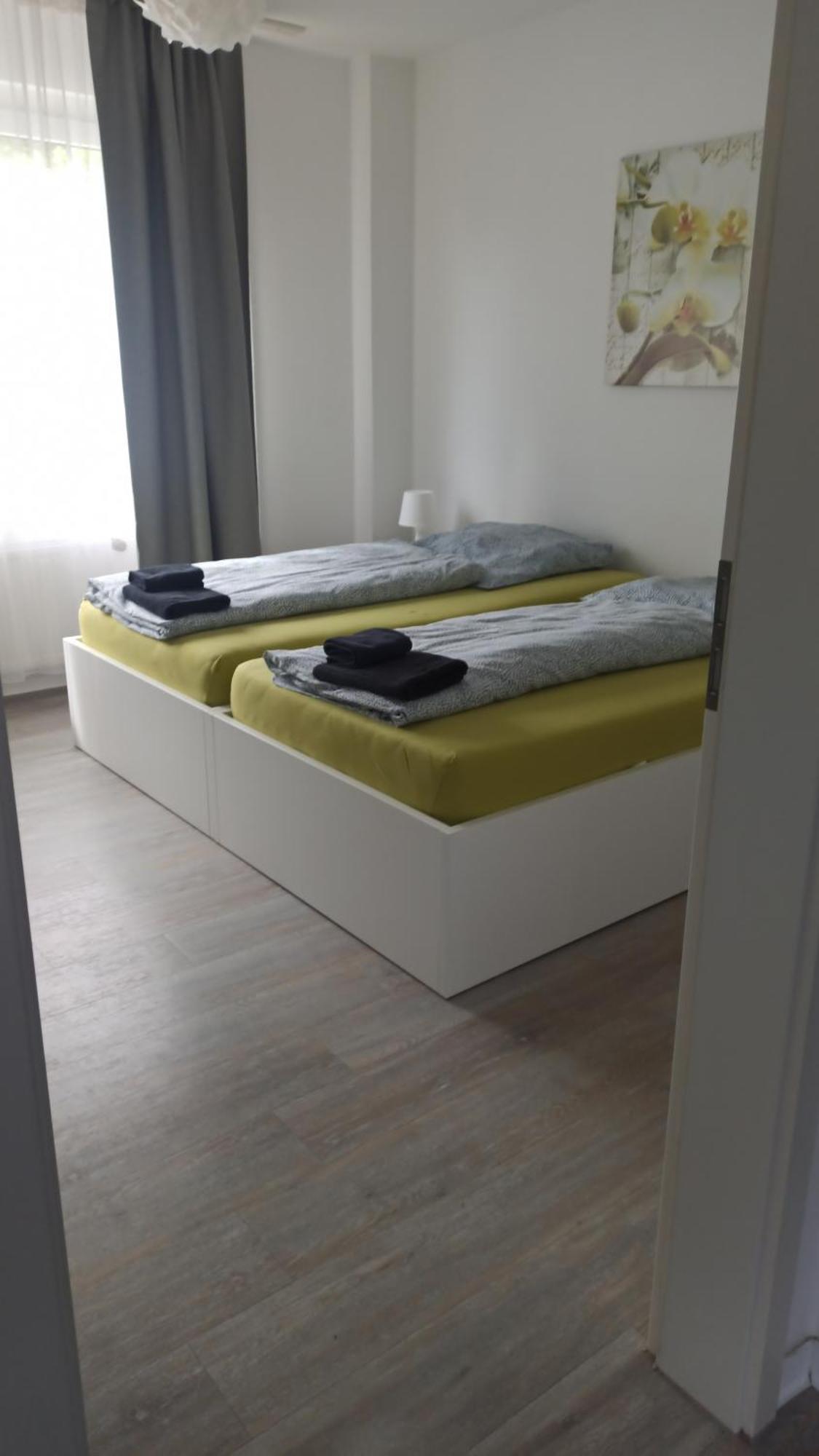 Helle Ferienwohnung An Der Rheinpromenade 50 Qm Duisburg Exteriör bild