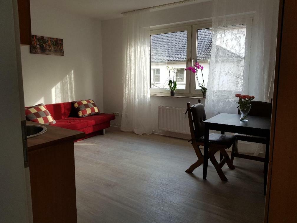 Helle Ferienwohnung An Der Rheinpromenade 50 Qm Duisburg Exteriör bild
