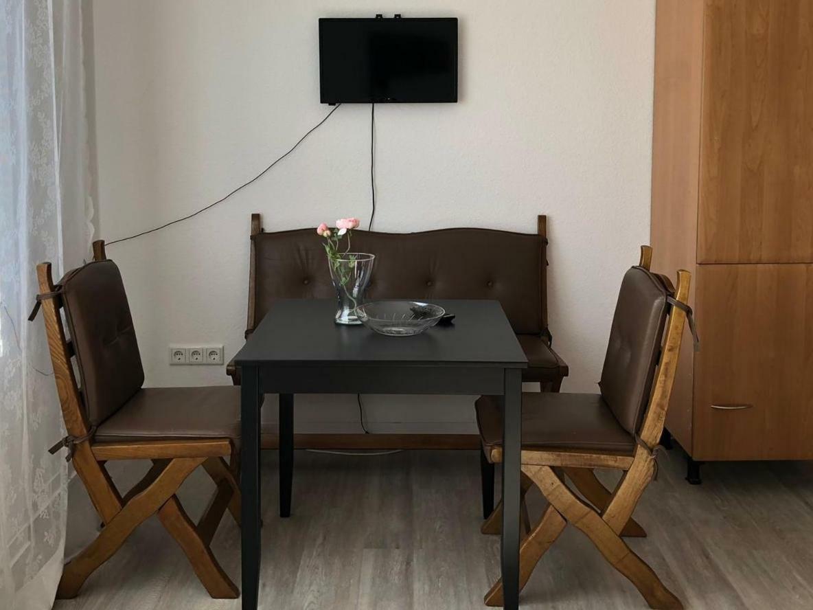 Helle Ferienwohnung An Der Rheinpromenade 50 Qm Duisburg Exteriör bild